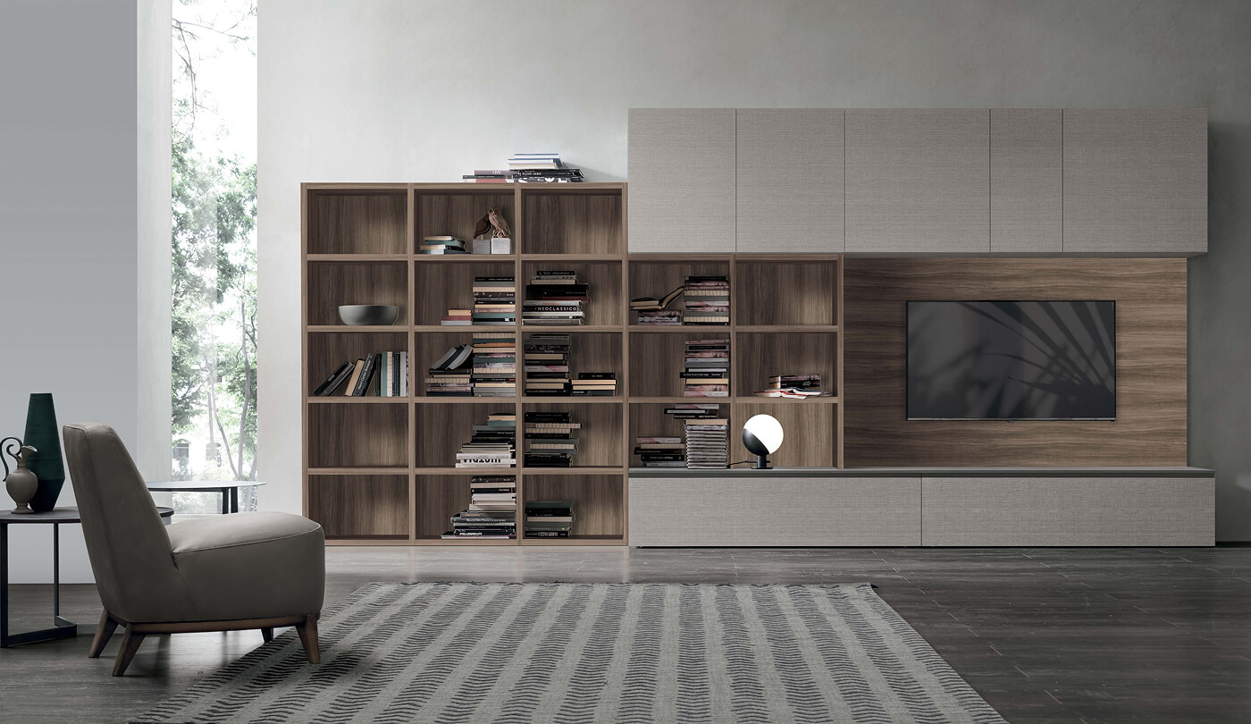 Mobile TV con libreria integrata in finiture grigio e legno